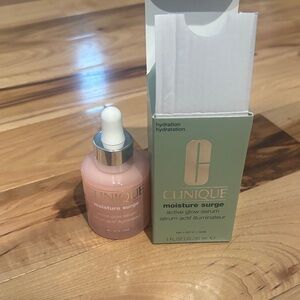 Clinique Moisture Surge Active Glow Serum - NEW